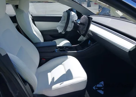 2020 Tesla Model 3 Performance Dual Motor All-Wheel Drive z USA, uszkodzony, nr VIN 5YJ3E1EC8LF641734